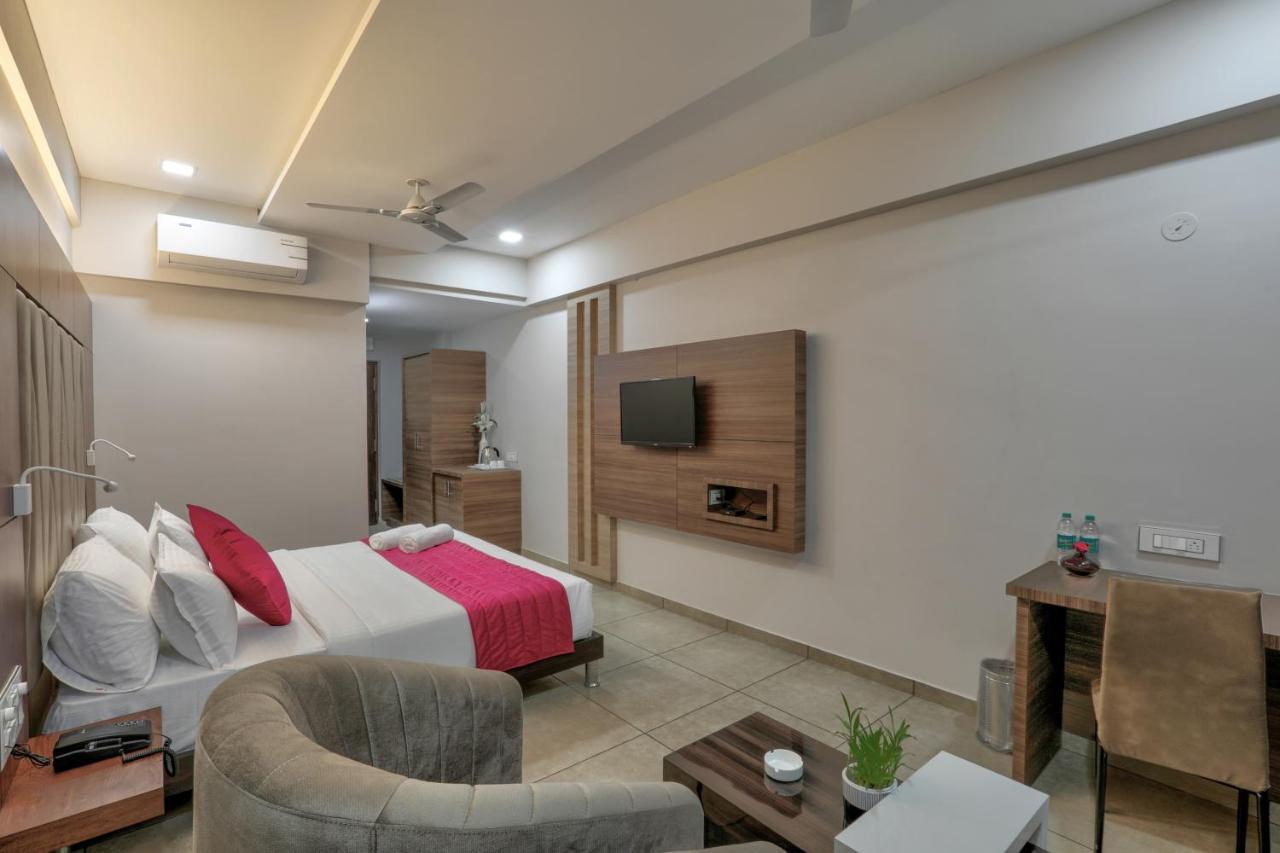 Lexus Inn Májszúr Kültér fotó